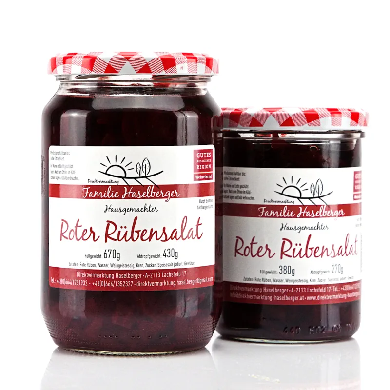 zwei Gläser roter Rübensalat